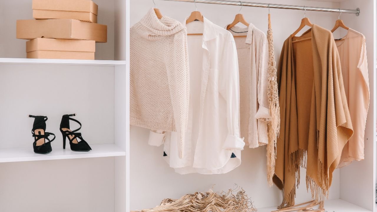 12 Must-Have Capsule Wardrobe Essentials for Effortless Minimalist Style